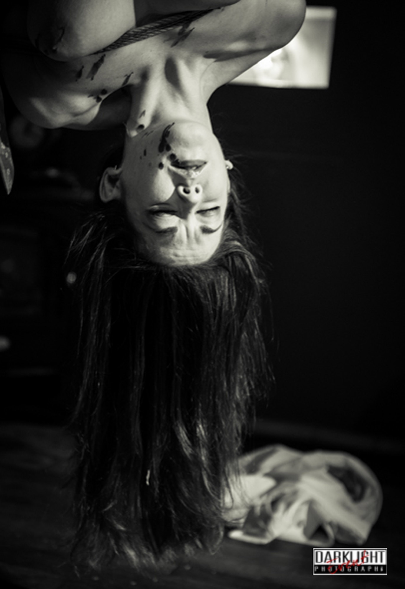 https://wykd.com/wp-content/uploads/2018/06/Kinbaku-rope-bondage-suspension-show-in-Paris-2013-141-20131124.jpg