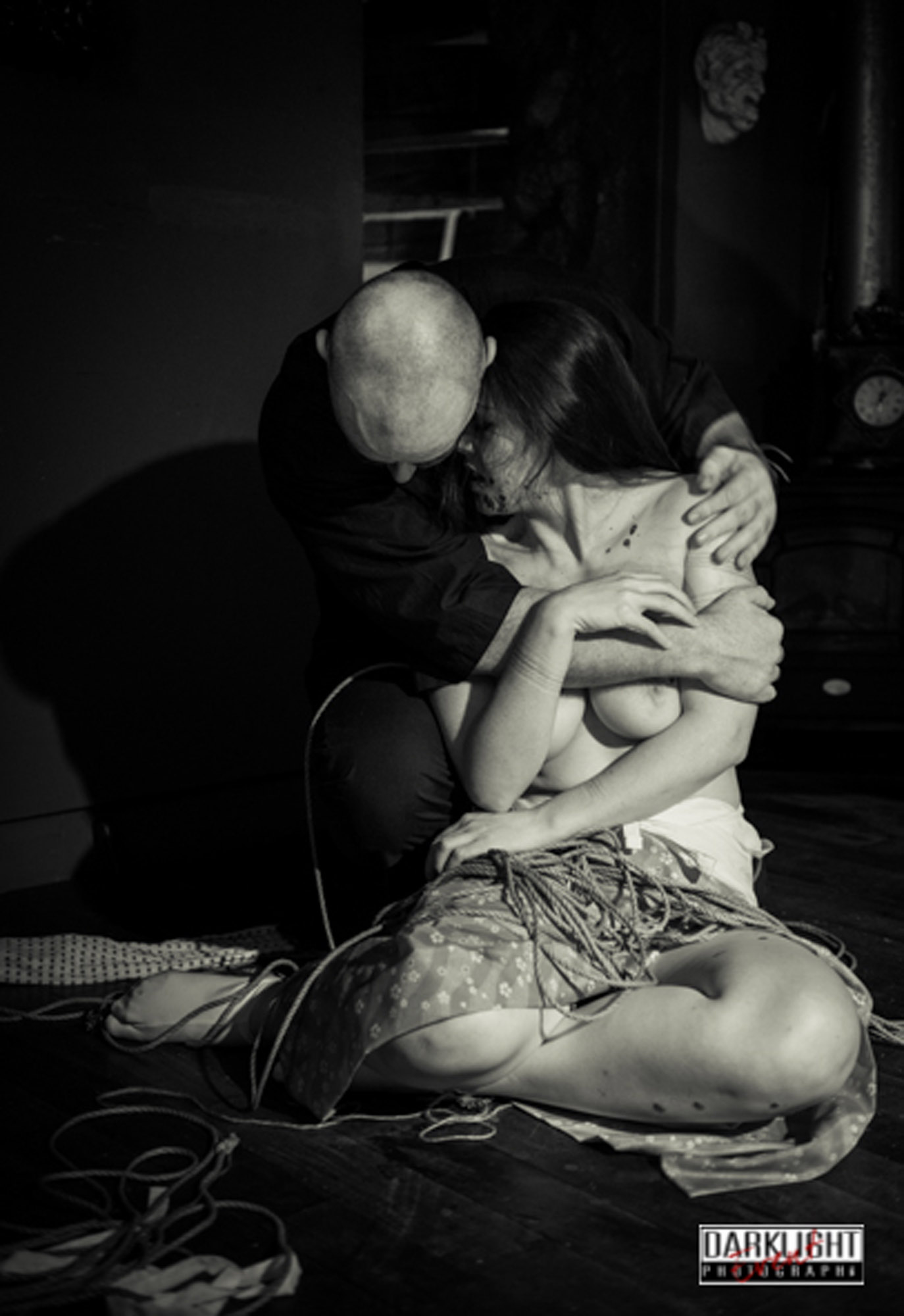 https://wykd.com/wp-content/uploads/2018/06/Kinbaku-rope-bondage-suspension-show-in-Paris-2013-288-20131124.jpg